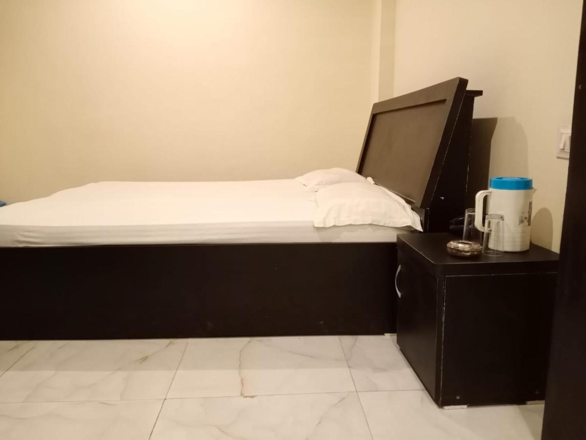 S S Hotel And Restaurant By Wb Economy Jaunpur Dış mekan fotoğraf