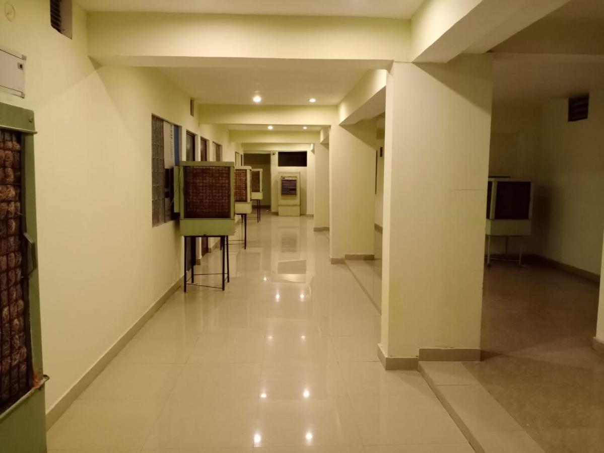 S S Hotel And Restaurant By Wb Economy Jaunpur Dış mekan fotoğraf